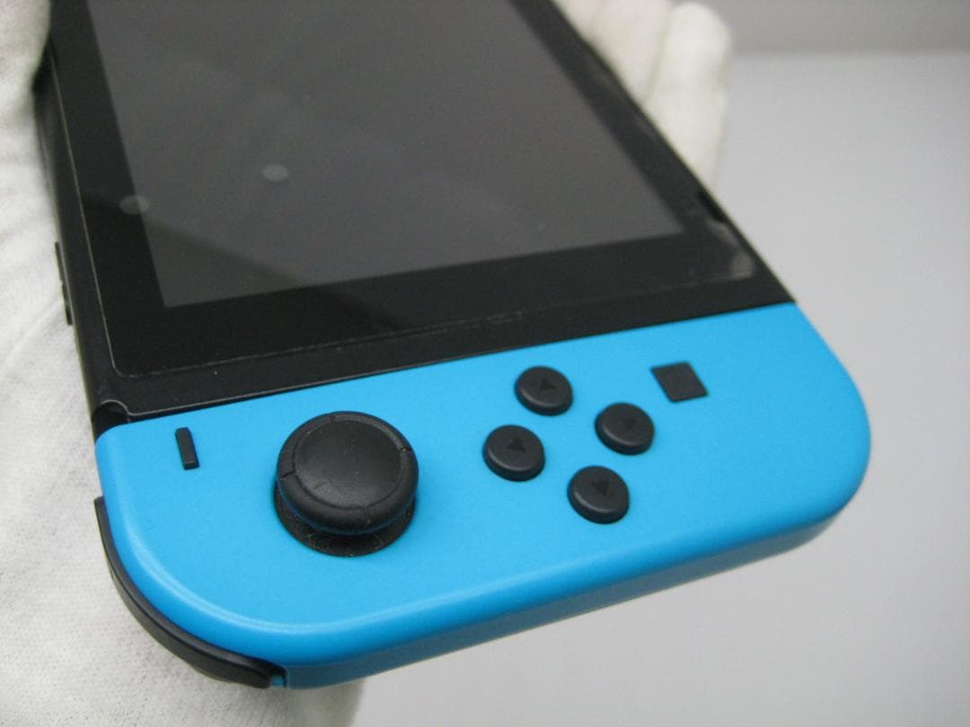 値下げ　Nintendo Switch 本体 青/赤 ケース付き