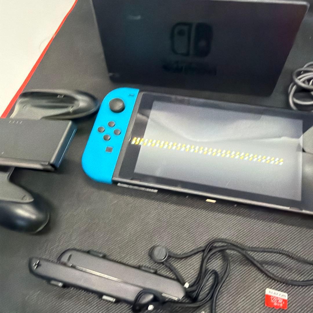 液晶美品　Nintendo Switch 本体