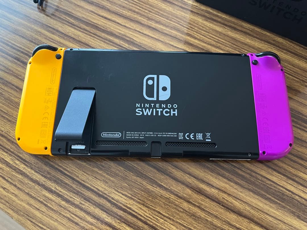 Nintendo Switch 本体 紫/黄色 Joy-Con 付属品付き
