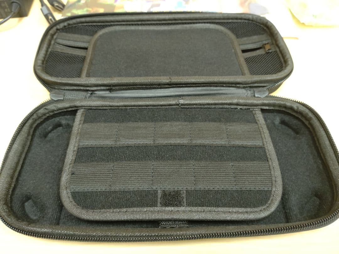 Nintendo Switch　バッテリー強化版　ソフト別売り