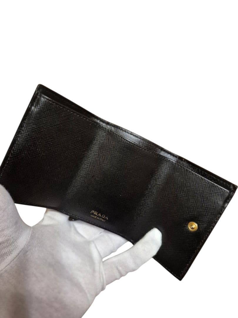 ＰＲＡＤＡ　プラダ　サフィアーノ　三つ折り財布 a