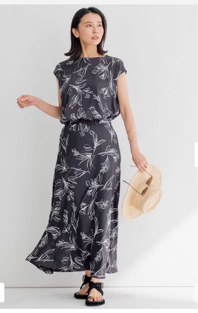 《新品》23区　ラインフラワープリントラインスカート