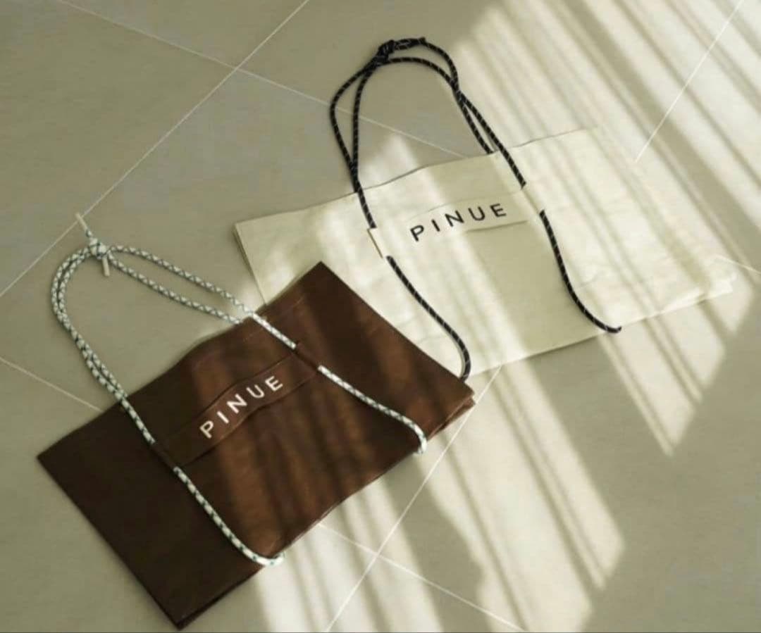 新品タグ付き pinue フード付きノーカラーコート IVORY アイボリー