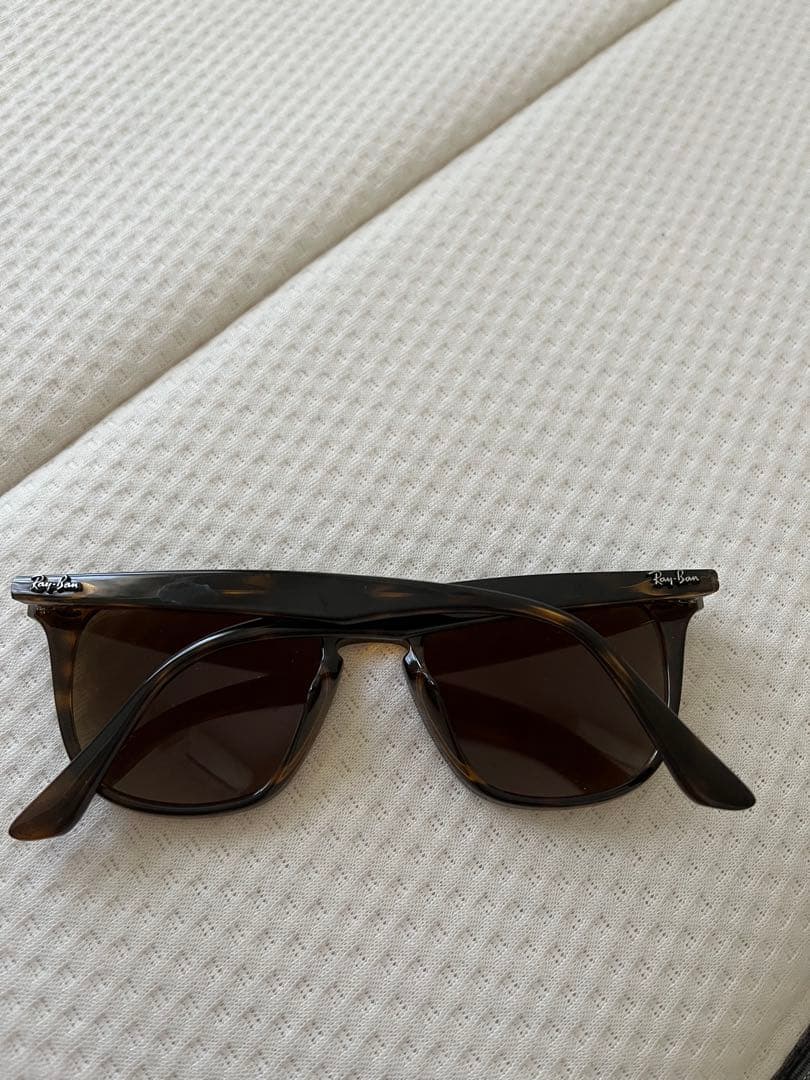 値下げしました！ Ray-Ban ブラウン スクエアサングラス
