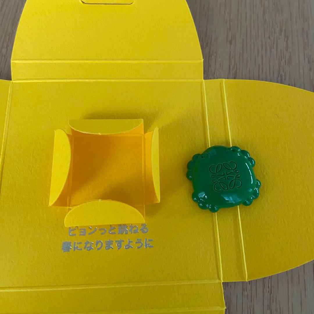 【ラッキーチャーム付き】ロエベ　アナグラム　トライフォールド　ウォレット　タン