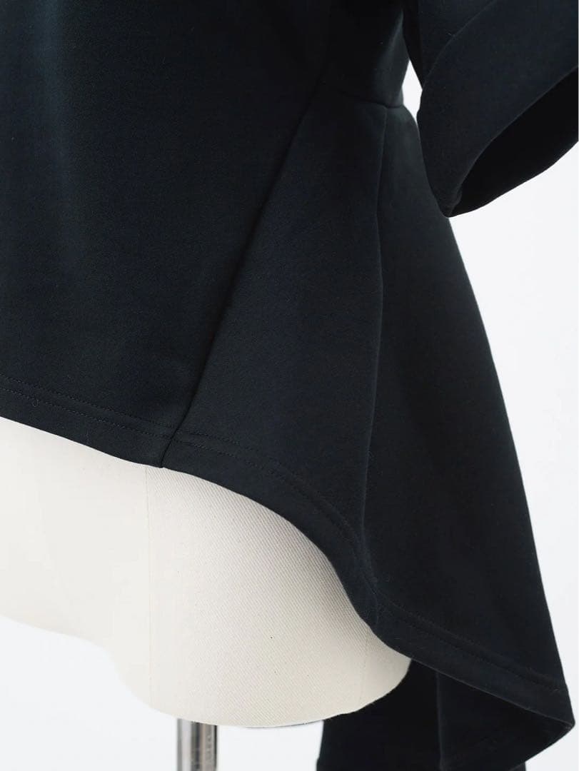 美品 シーニュ cygne エンビトップス Mathieu　ブラック