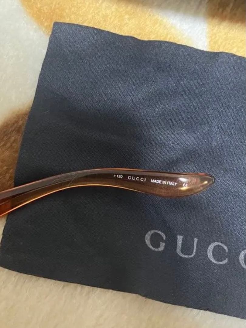 GUCCI グッチ　サングラス ケース付き