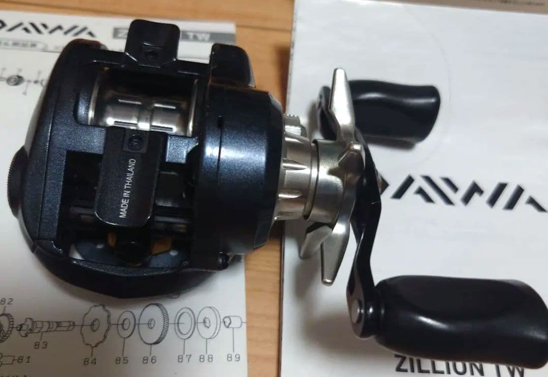 【ジャンク品】ダイワ ZILLION TW 1516SH ベイトリール