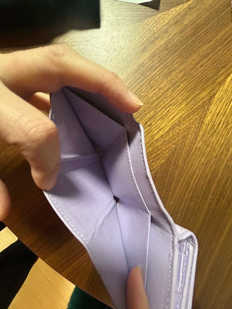 バレンシアガ　三つ折り財布　クロコ　エフェクト　ミニウォレット　レザー　パープル