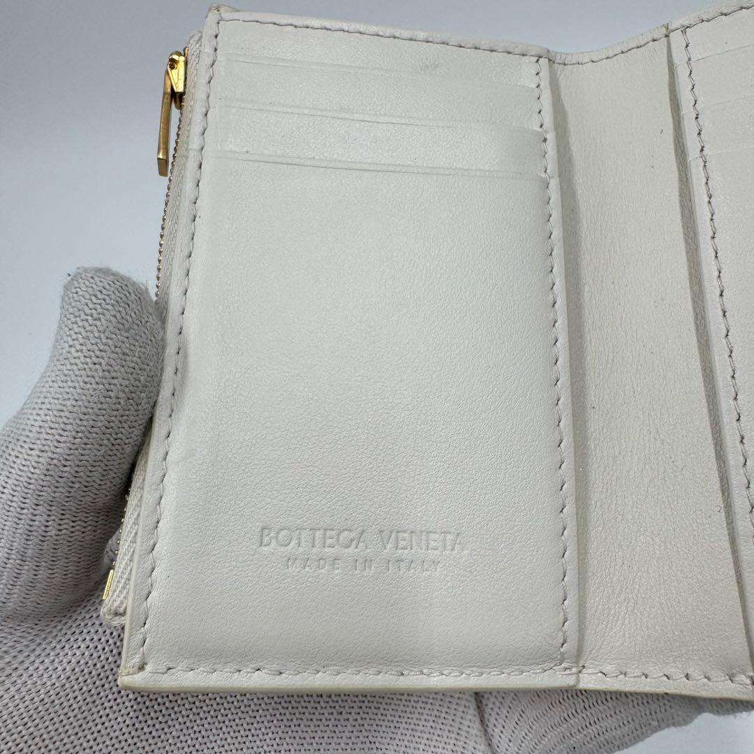 ボッテガヴェネタ カセット マキシイントレ レザー 3つ折り財布 ホワイト