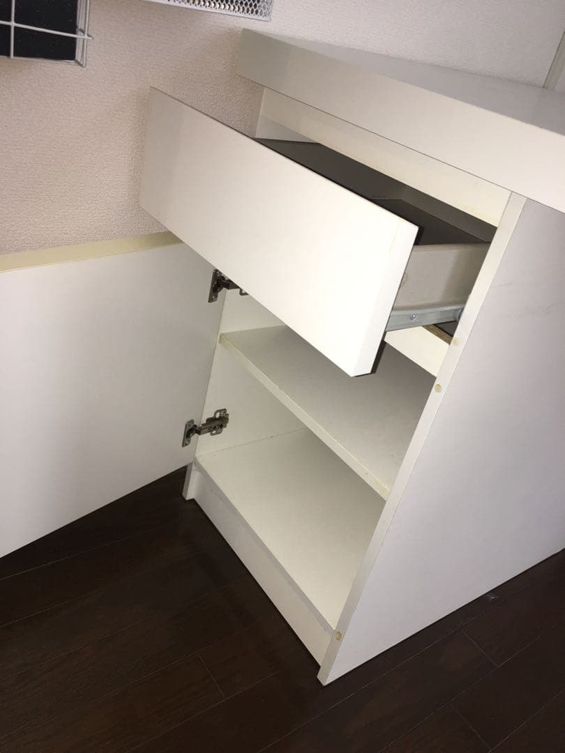 IKEAパソコンデスク MALM