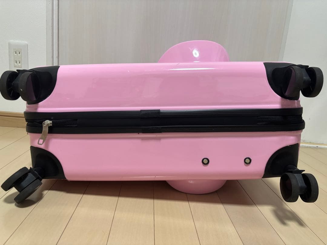 ✨美品✨子供が乗れるスーツケース　ピンク　Ｍサイズ　ケースカバー付♩