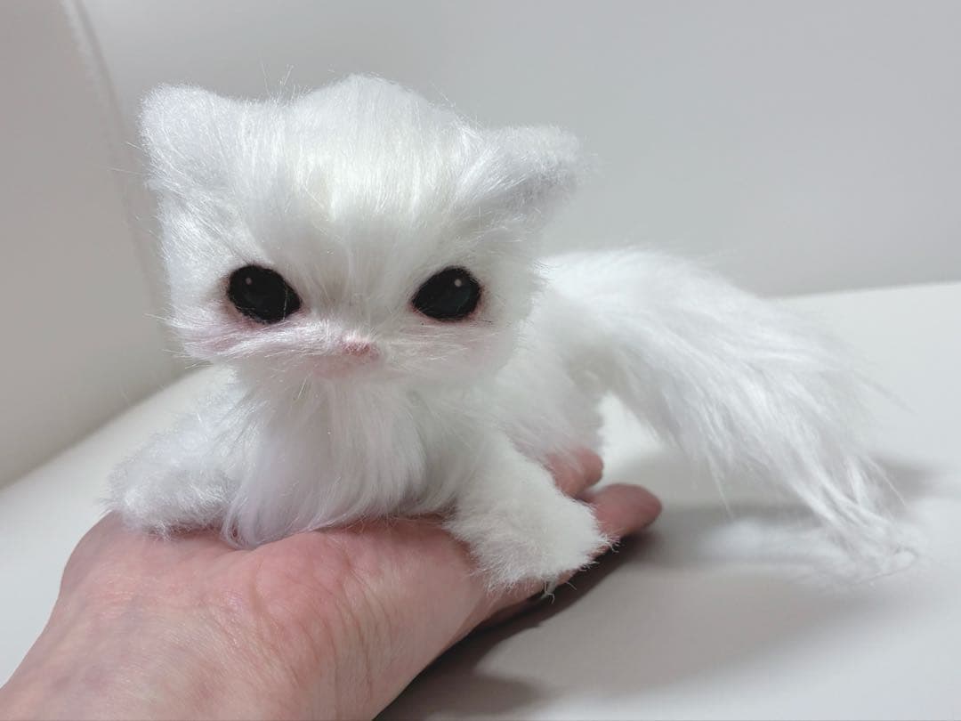 アートドール 白猫の赤ちゃん 小さな子猫 ハンドメイド ぬいぐるみ 一点物