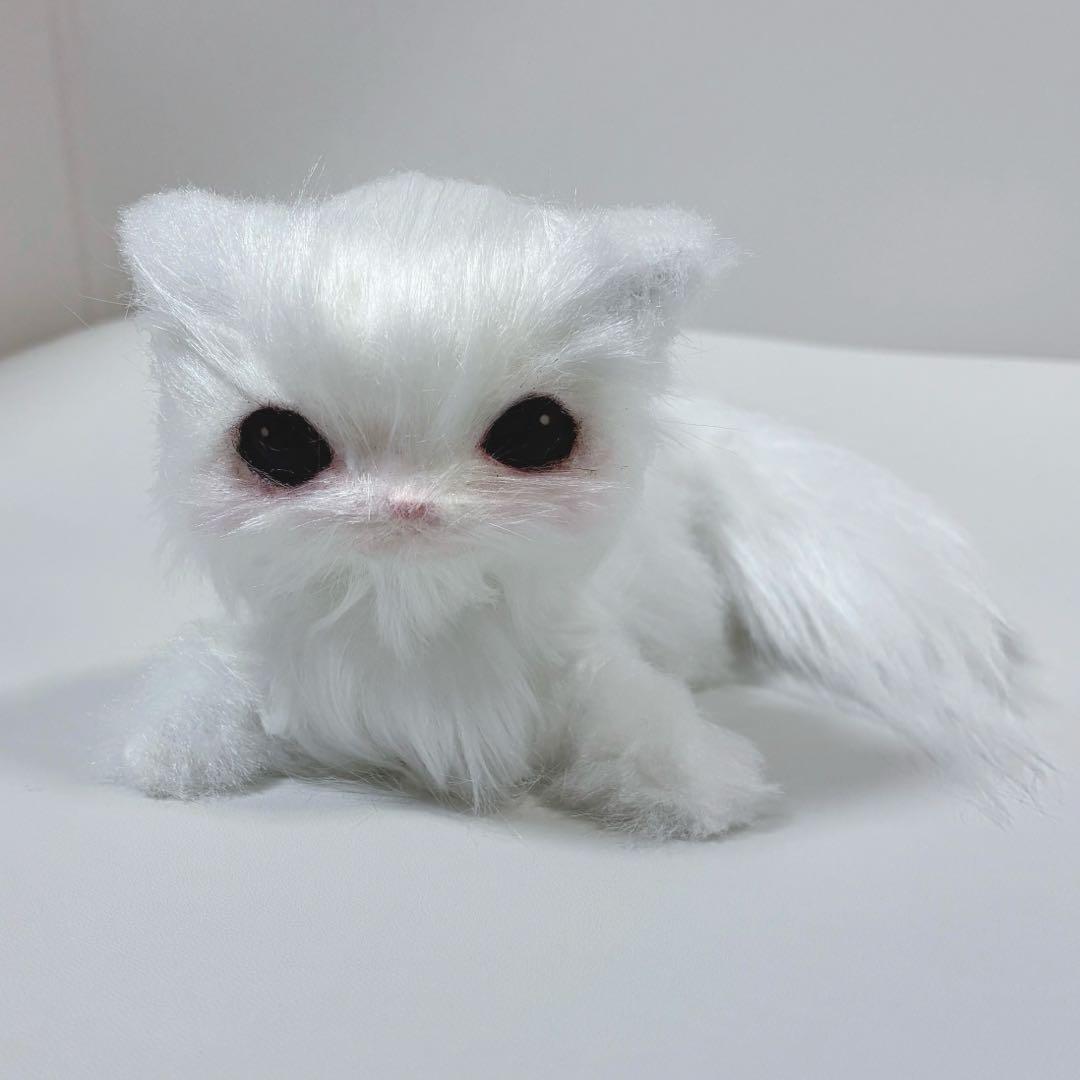 アートドール 白猫の赤ちゃん 小さな子猫 ハンドメイド ぬいぐるみ 一点物
