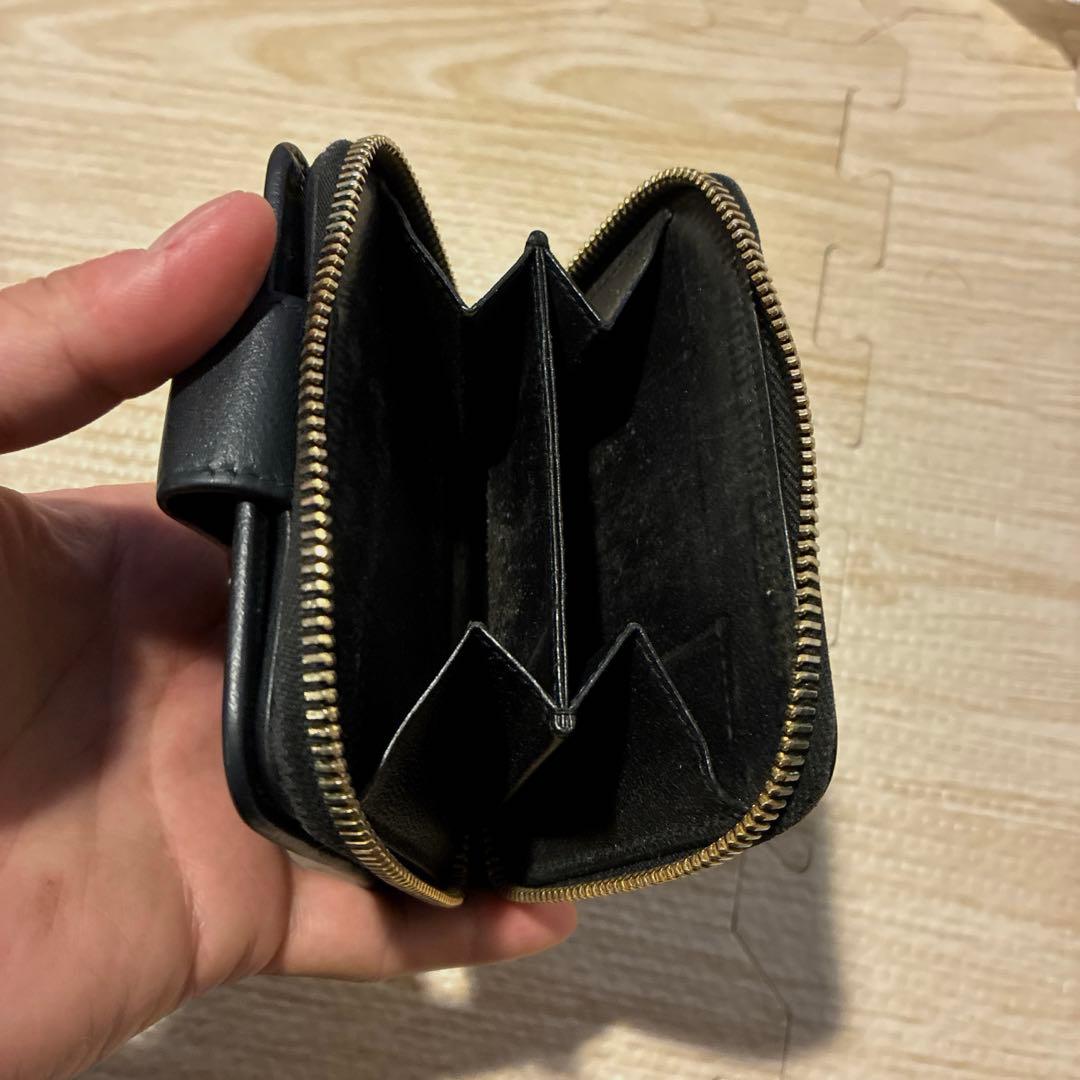 【値下げ中】Yves Saint Laurent ブラック 二つ折り財布