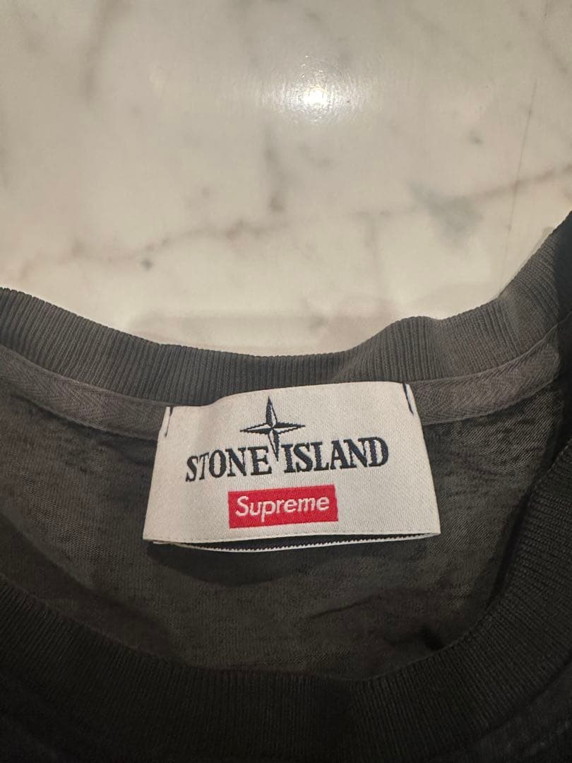 STONE  × Supreme ストーンアイランド