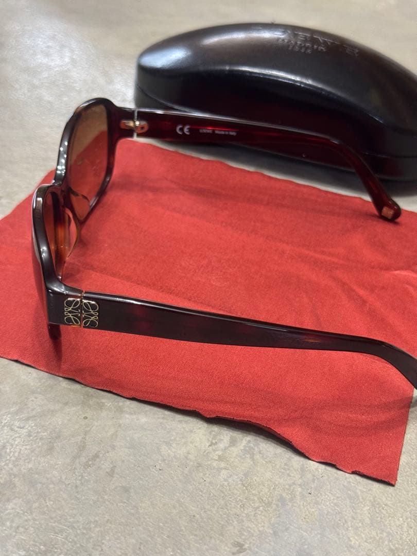 LOEWE ダークブラウン ベッコウ柄 サングラス
