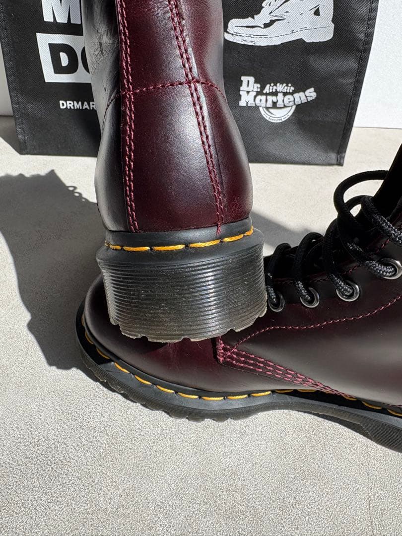 【美品】Dr. Martens バーガンディ人気カラー　ファー付きブーツ