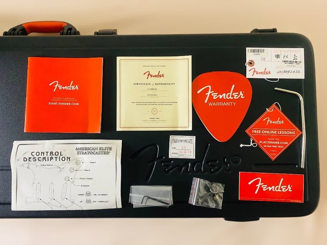 ギター FENDER ELITE STRATOCASTER