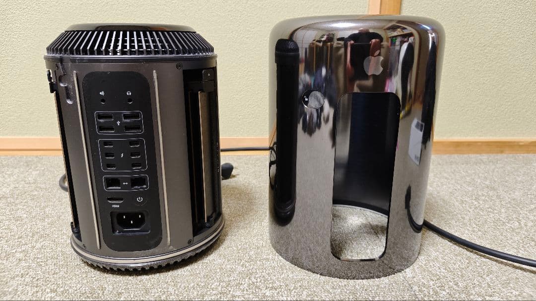 Apple Mac Pro (Late 2013) 本体