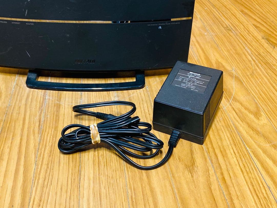 Buffalo 黒いルーター 4本アンテナ付き 本体 WXR-2533DHP