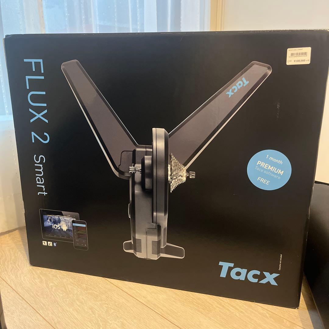 美品 • Tacx Flux 2 スマートトレーナー 11速スプロケ、マット付