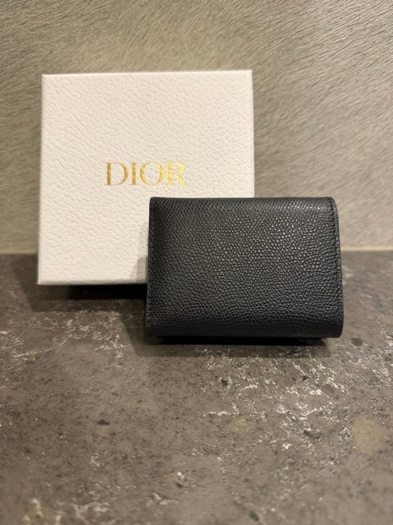 Dior 三つ折り財布　\"30 MONTAIGNE” カーフスキン ウォレット