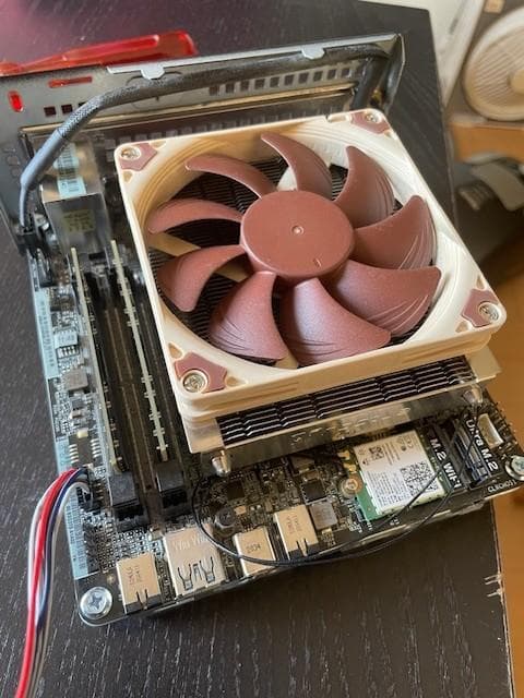 ASRock DeskMini X300 AMD Ryzen ミニPC ブラック