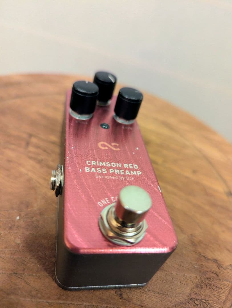 One Control Crimson Red ベースプリアンプ