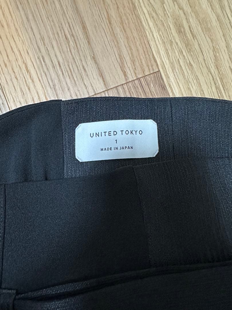 UNITED TOKYO ベルシュタイトスカート ブラック