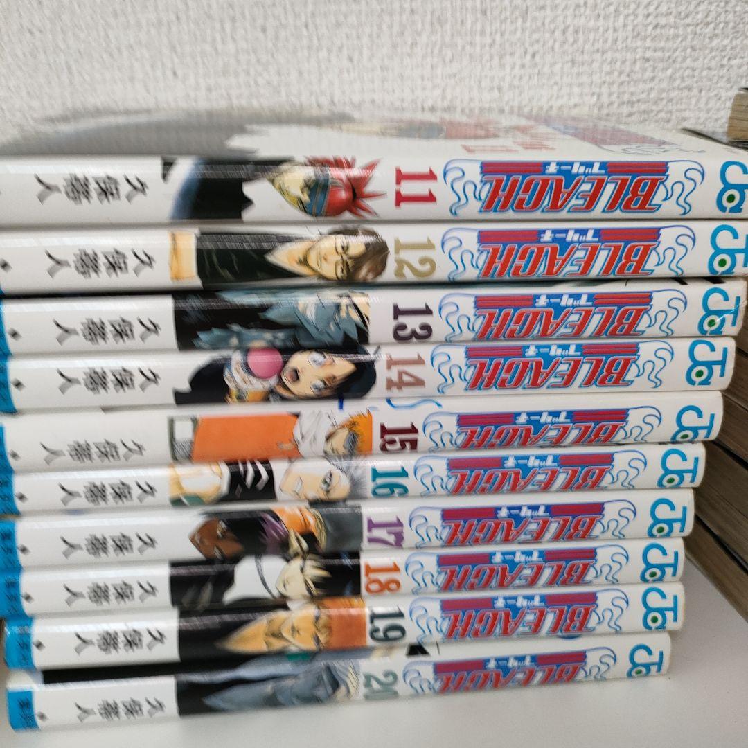 [送料無料] BLEACH 漫画全巻(1~74)+関連本1巻