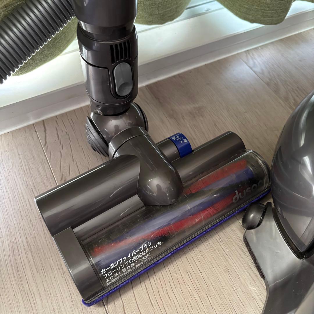 Dyson ダイソン DC63 電気掃除機　キャニスター