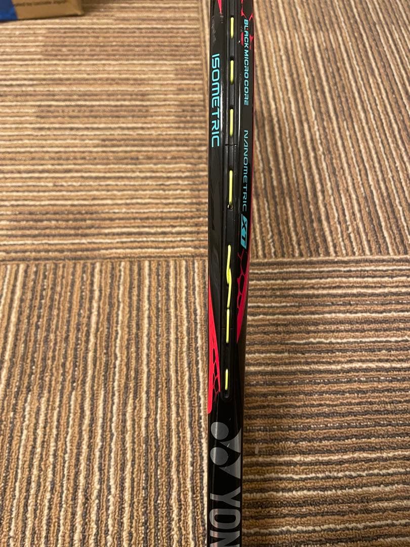 YONEX VCORE SV 98 テニスラケット　グリップ3