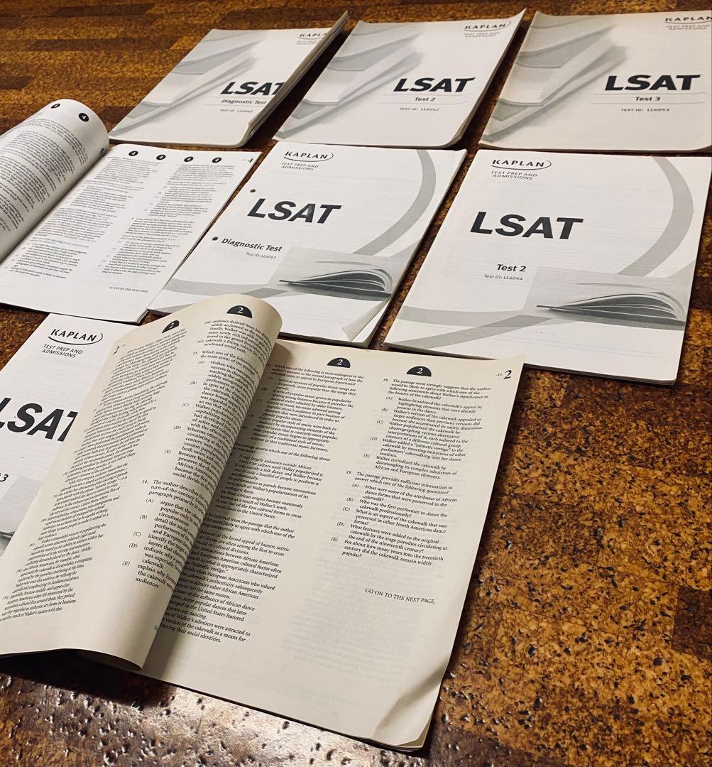 LSAT 公式練習問題集とKaplan模擬テストセット