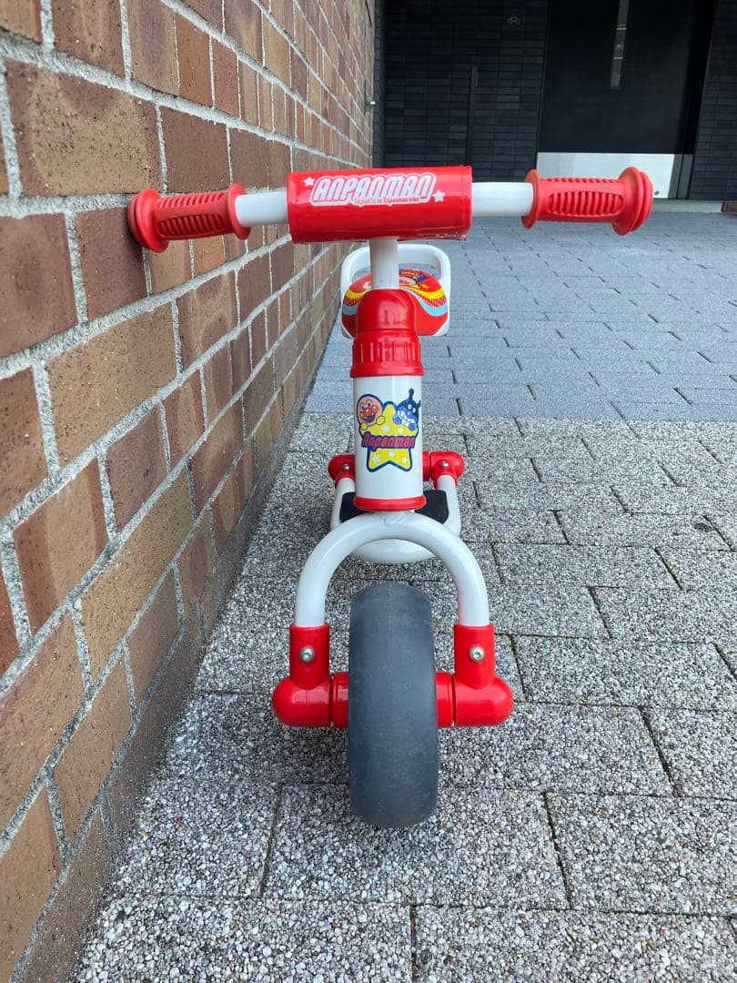 アンパンマン　はじめてのアンパンマンバイク　ストライダー