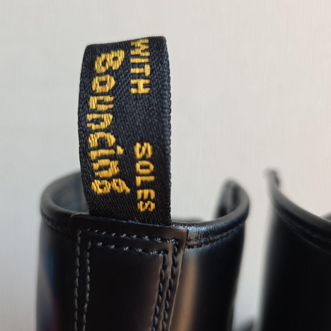 靴 Dr. Martens