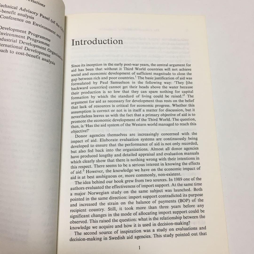 0369　THE POLITICAL ECINOMY OF EVALUATION