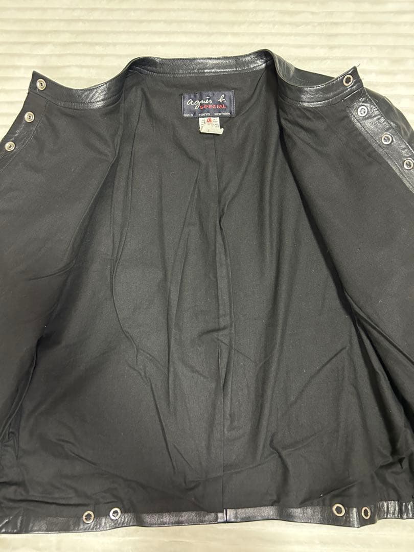 【美品】agnis b.アニエスベー　ボタン付き 黒レザージャケット40サイズ
