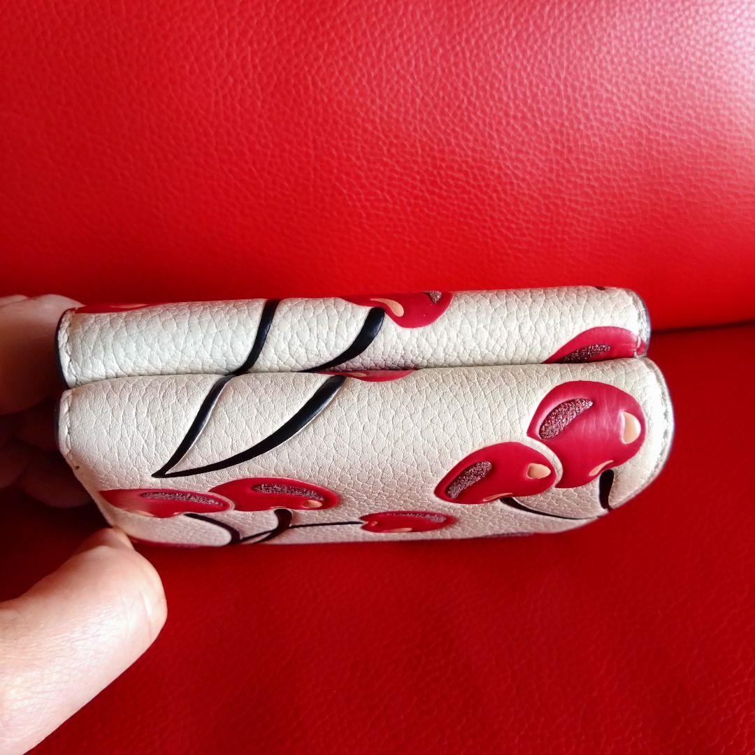 コーチCOACH エッセンシャル　トライフォード　チェリー　三つ折り財布