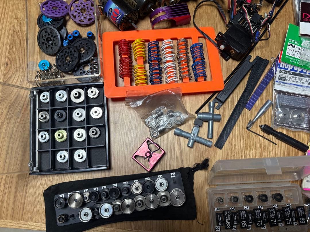 RCカー用パーツセット（モーター、ギア、スプリングなどetc）