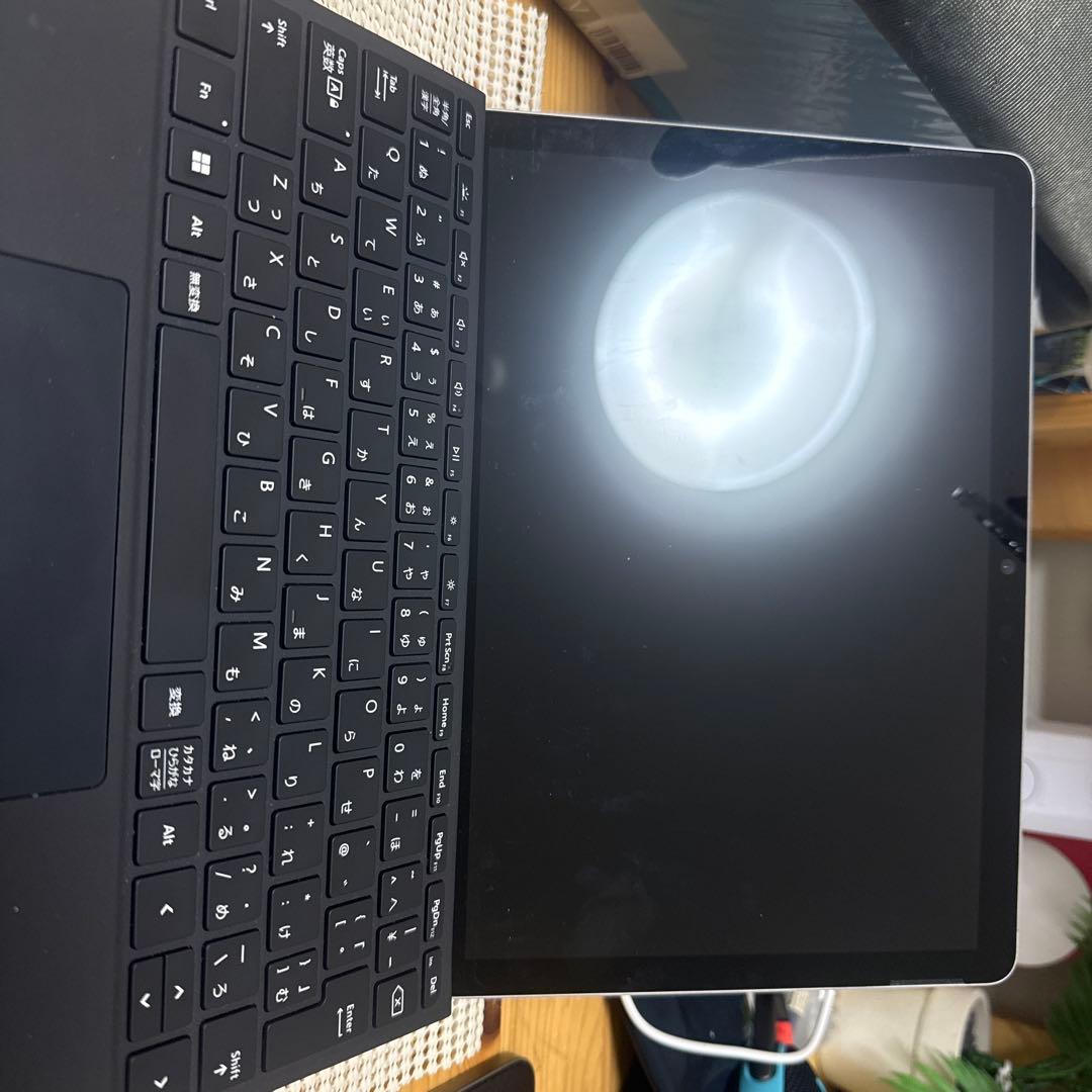 Windowsタブレット本体 キーボード付き タッチペン、専用充電器付き
