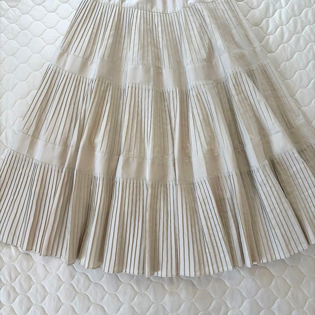 BEARDSLEY プリーツティアードスカート　アイボリー　FREEサイズ