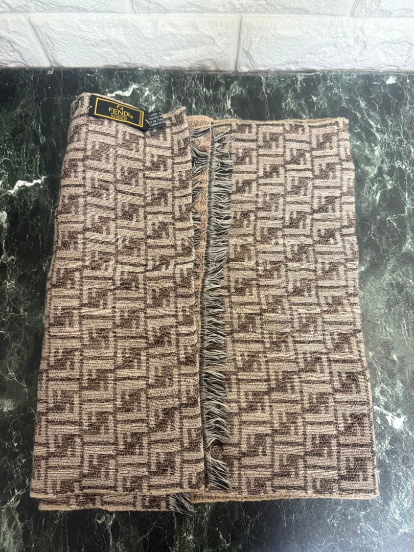 FENDI 幾何学模様 ウールマフラー
