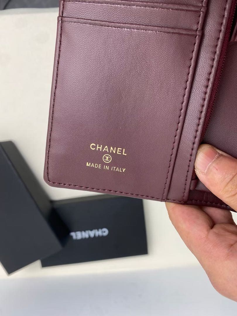 CHANEL マトラッセ キャビアスキン 二つ折り財布