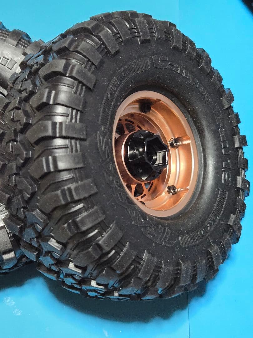 【未使用に近い】1/10 RCクローラー用 1.9インチ タイヤ&ホイール