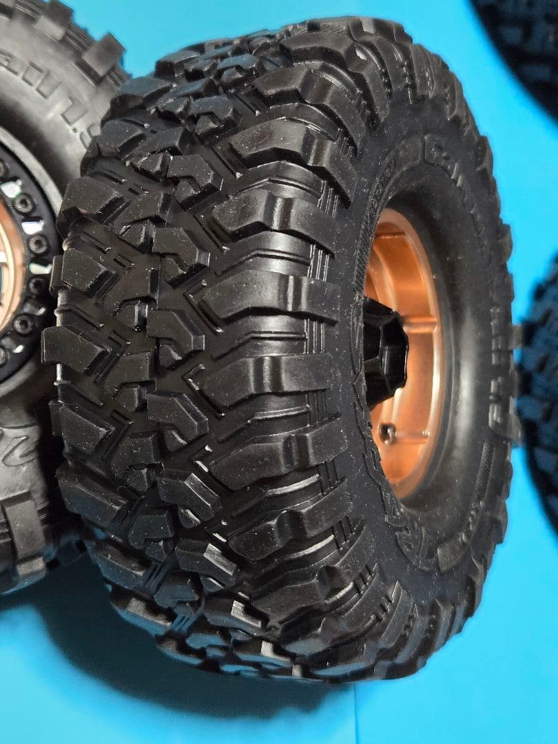 【未使用に近い】1/10 RCクローラー用 1.9インチ タイヤ&ホイール
