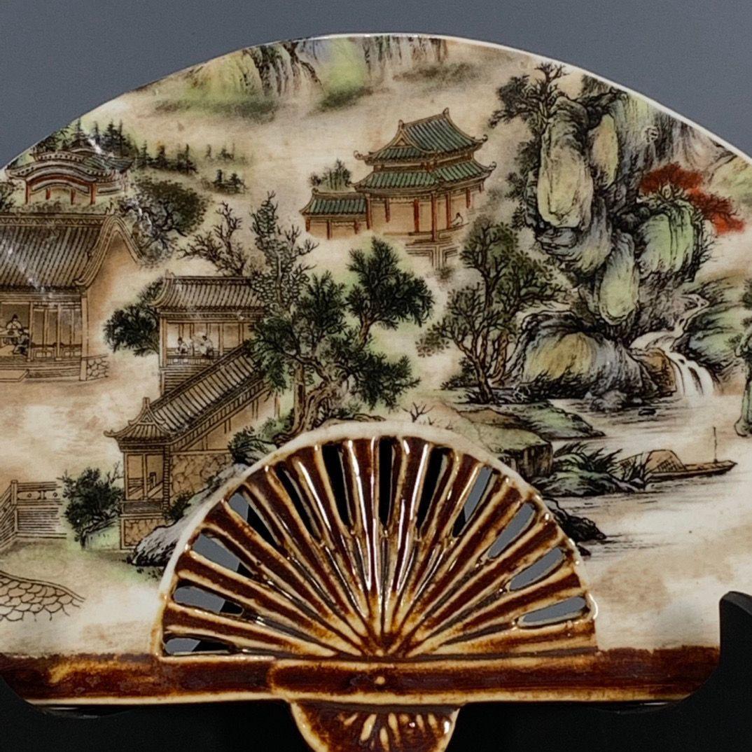 民国時代パステル色山水磁器扇置物 景徳鎮 陶磁器 装飾品 現代工芸品美術品 置物