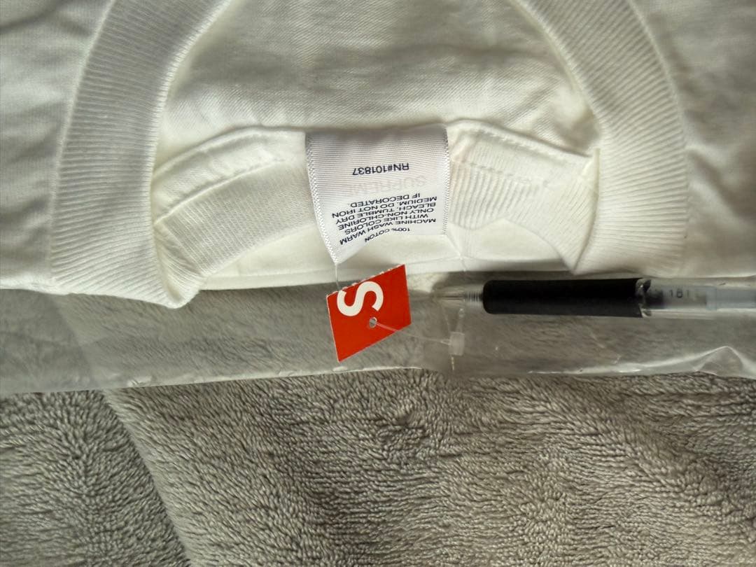 トップス Supreme Est.1944 Tee