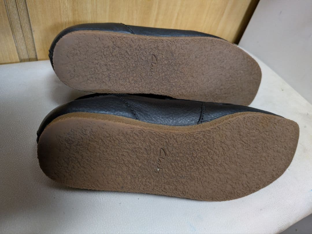 黒 レザー 靴　クラークスClarks
