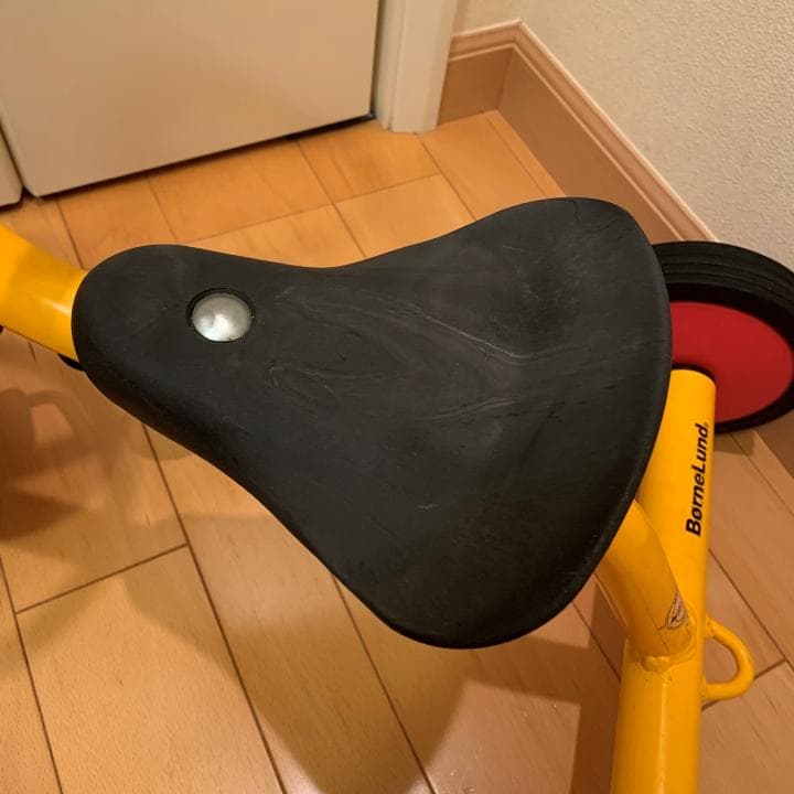 ウインザー　ボーネルンド　丸ハンドル三輪車　黄色